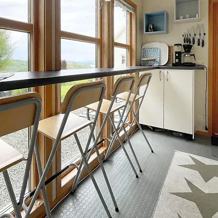 Holiday home 4 Person Holiday In Tau Bjorheimsbygda